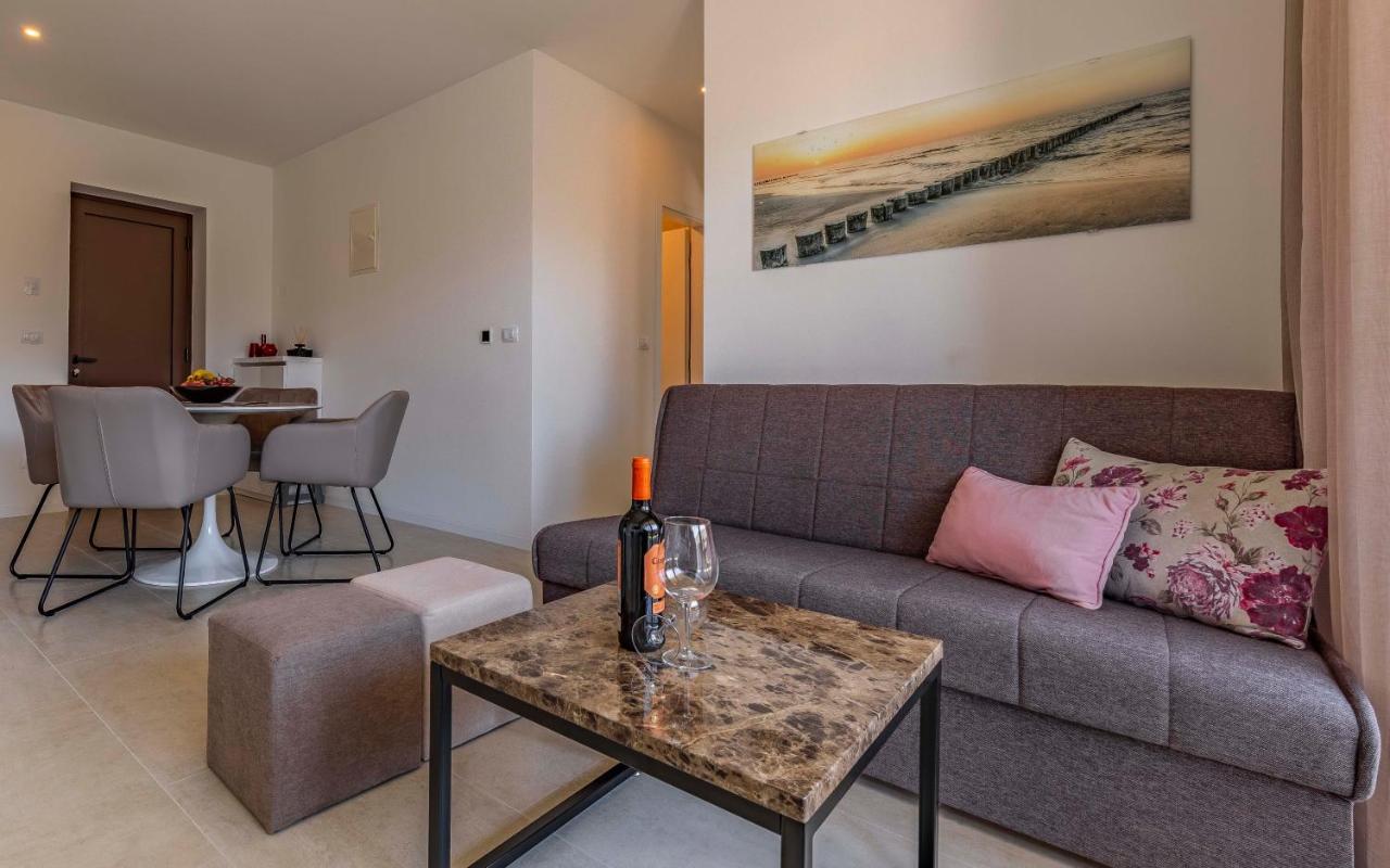 Appartement Ap Caci Mit Pool - Istriensonne 0712-0737 à Medulin Extérieur photo